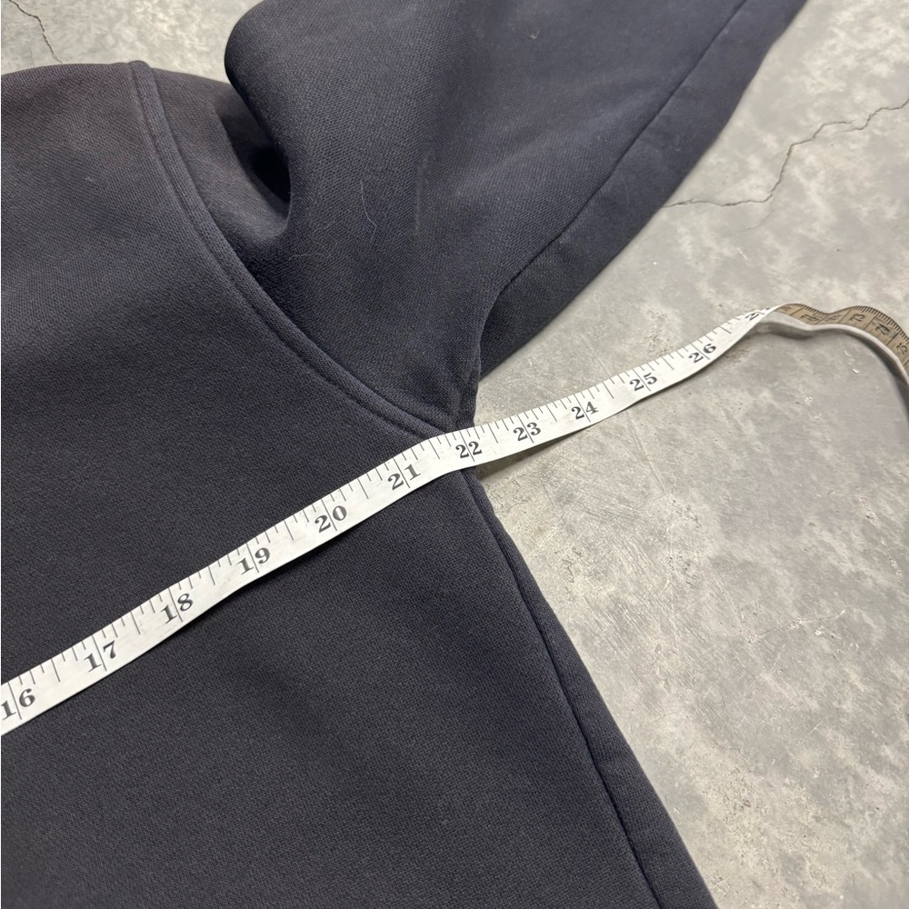 Nike Black Hoodie with Subtle Logo - Picture 4 of 6